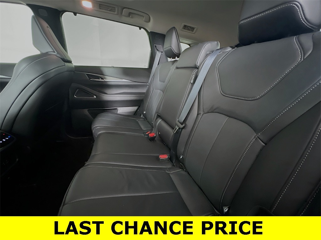 2025 INFINITI QX60 - Image 26