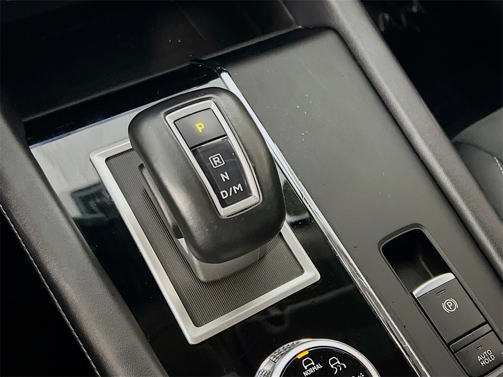2024 MITSUBISHI OUTLANDER - Image 17