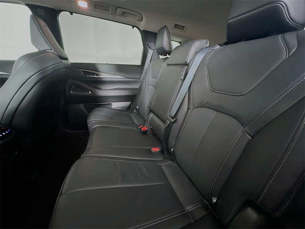 2025 INFINITI QX60 - Image 26