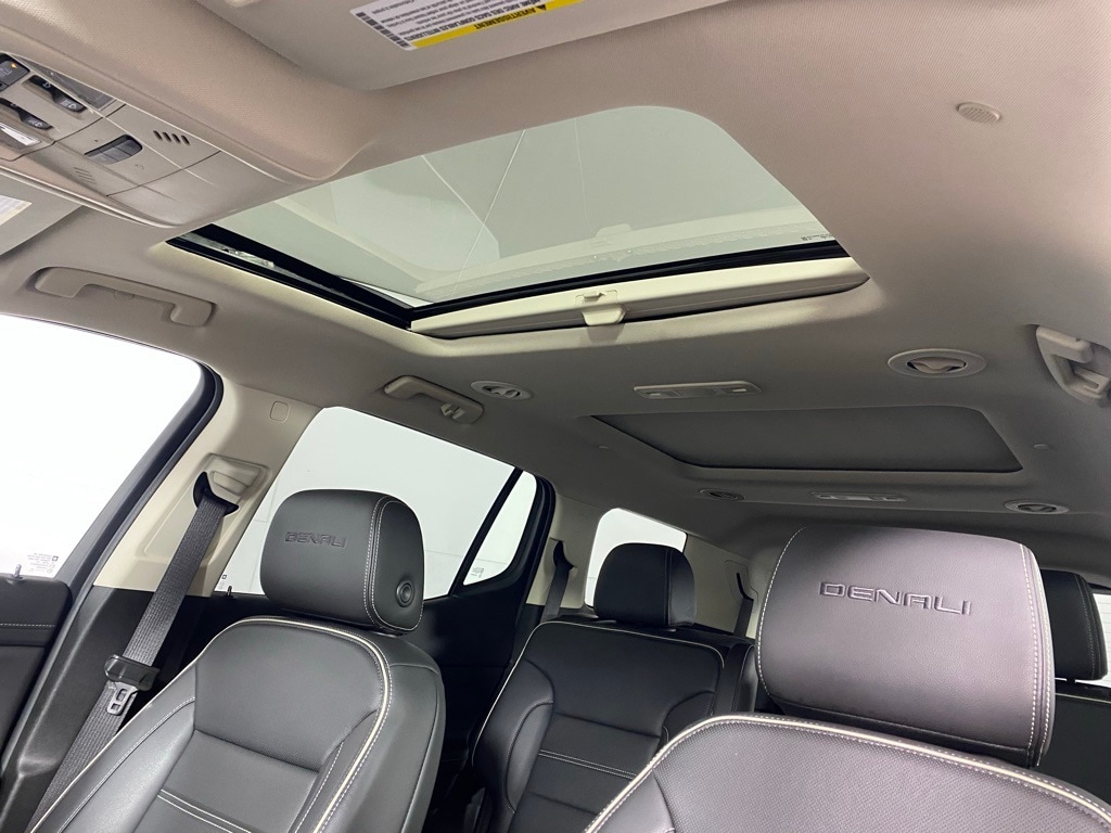 2023 GMC ACADIA - Image 21