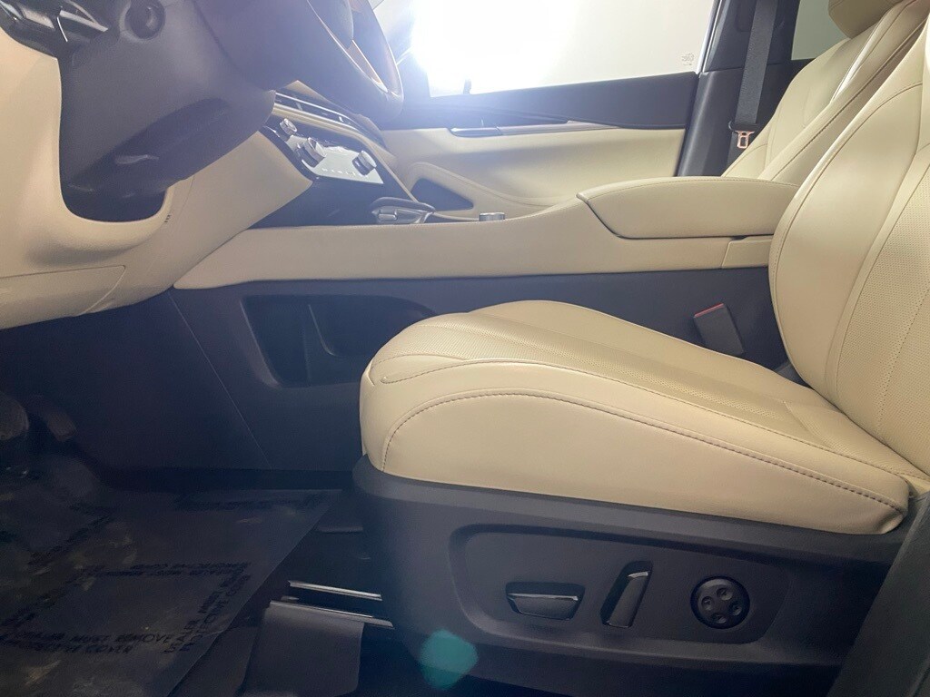 2025 INFINITI QX60 - Image 16