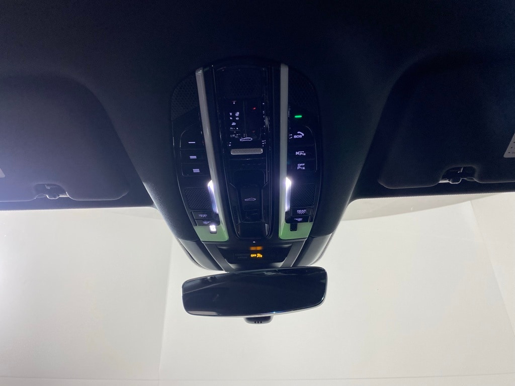 2022 PORSCHE CAYENNE - Image 17