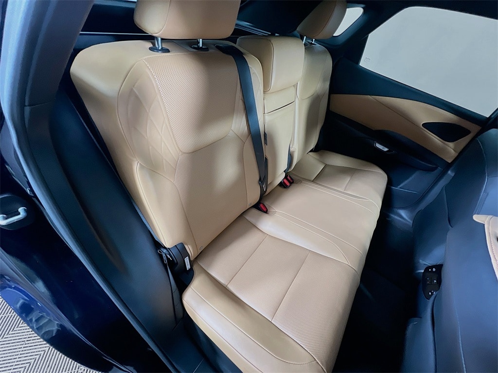 2023 LEXUS RX - Image 28