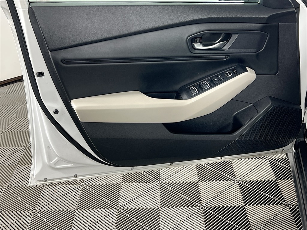 2023 HONDA ACCORD - Image 17