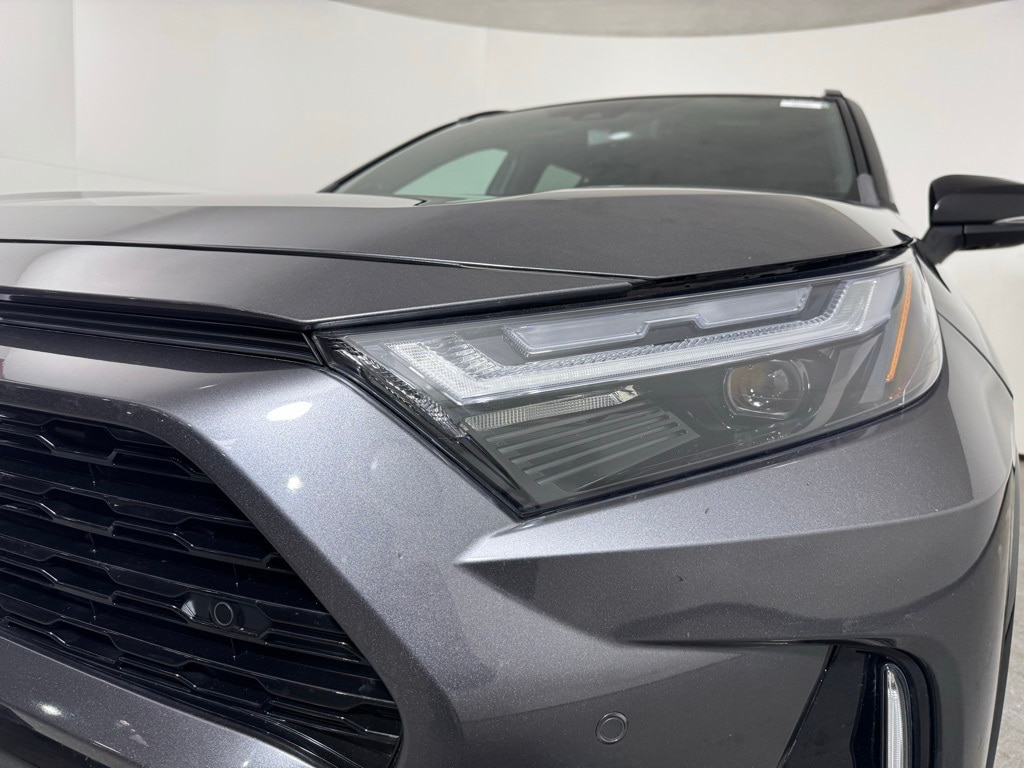 2022 TOYOTA RAV4 - Image 5