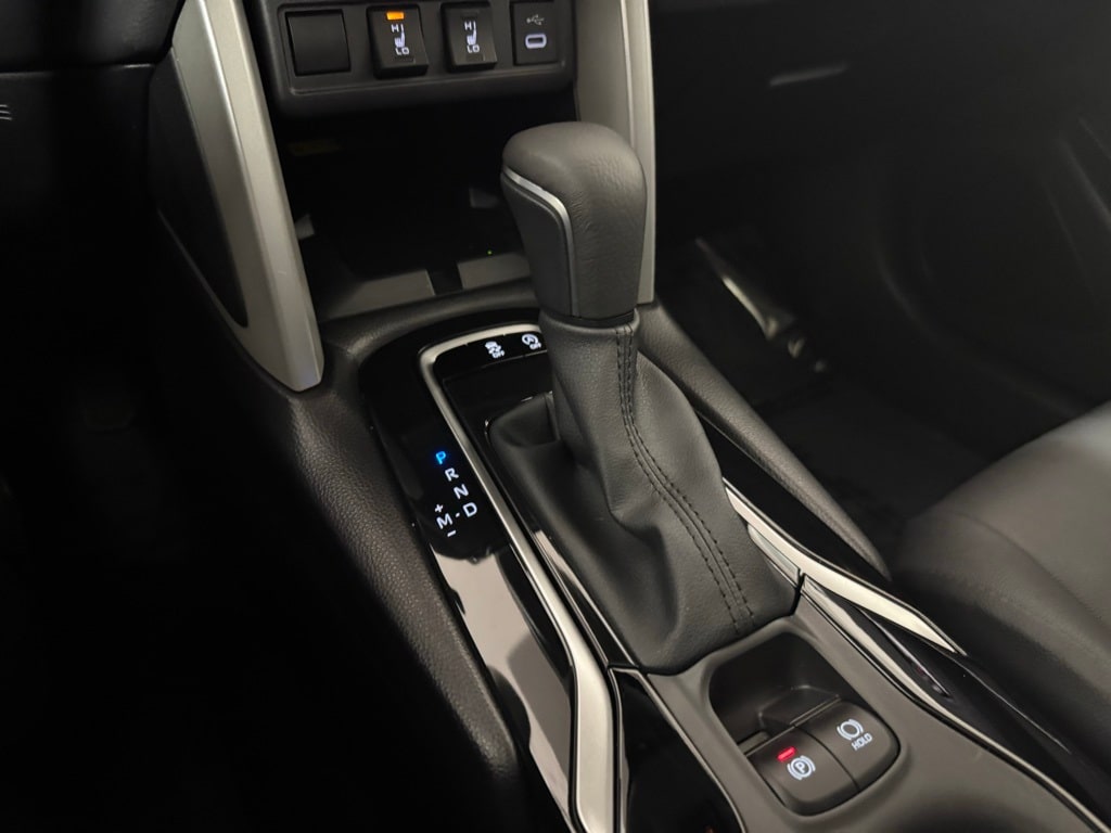 2025 TOYOTA COROLLA CROSS - Image 23