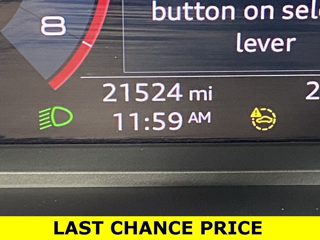 2024 AUDI Q3 - Image 12