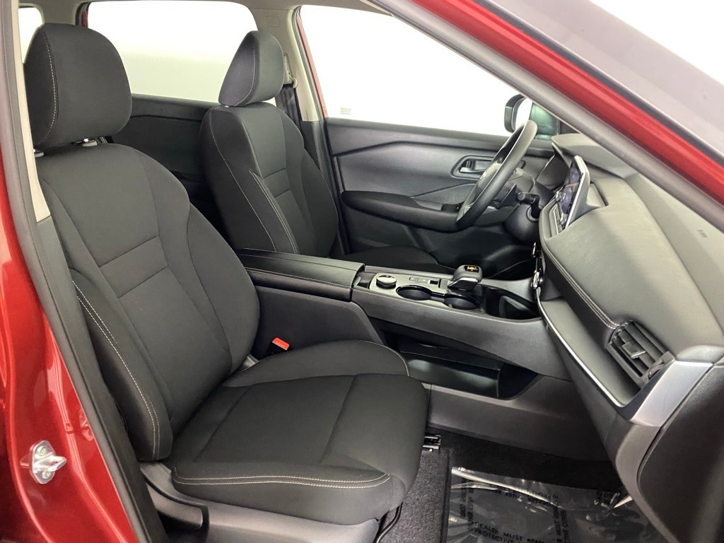 2025 NISSAN ROGUE - Image 29