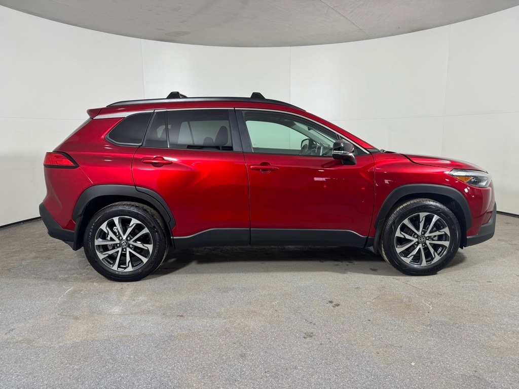 2025 TOYOTA COROLLA CROSS - Image 5