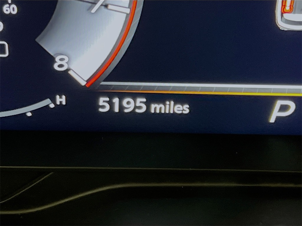 2025 INFINITI QX60 - Image 12