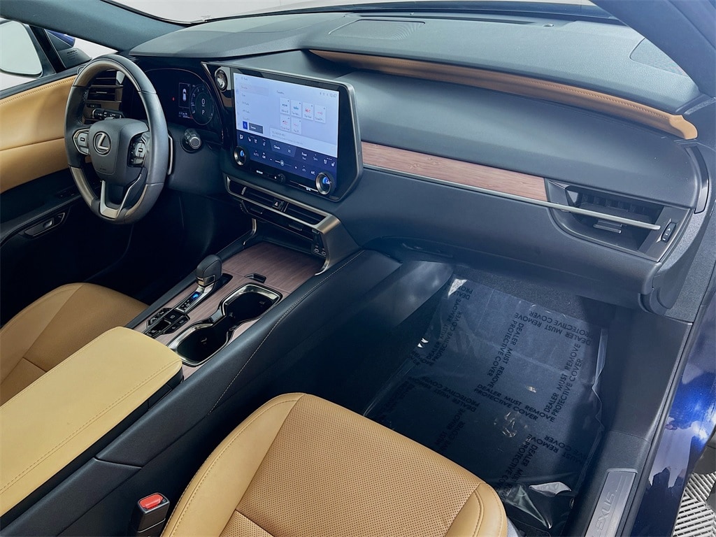 2023 LEXUS RX - Image 30