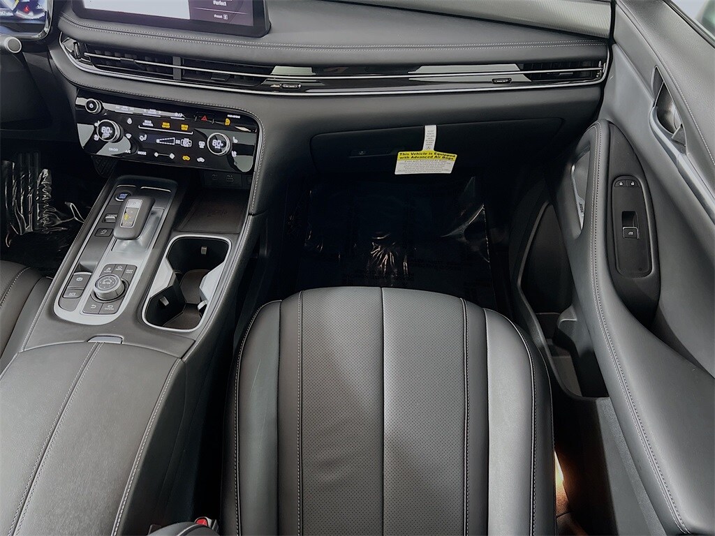 2025 INFINITI QX60 - Image 25