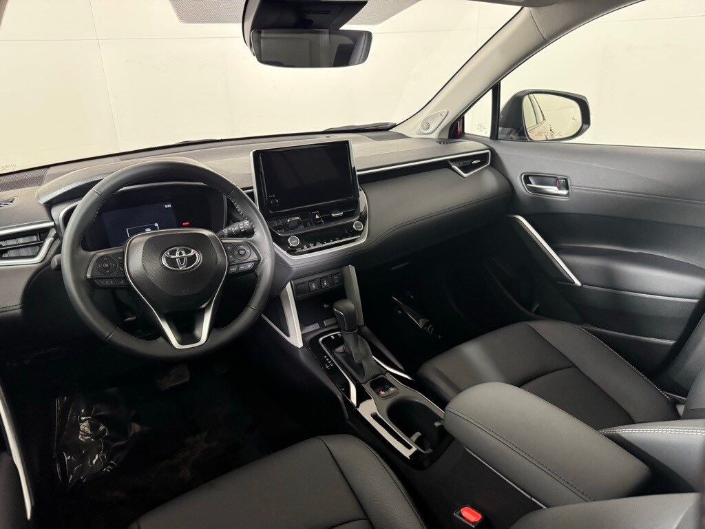 2025 TOYOTA COROLLA CROSS - Image 25