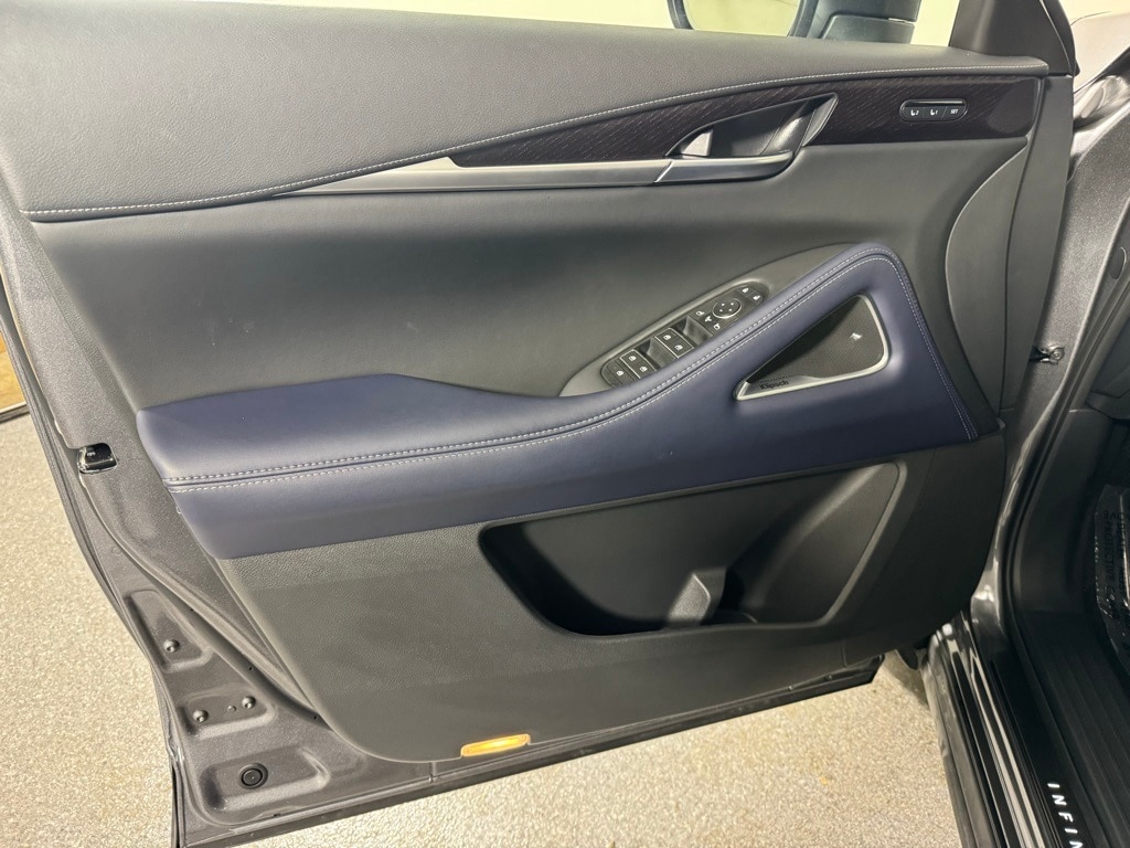 2026 INFINITI QX60 - Image 12