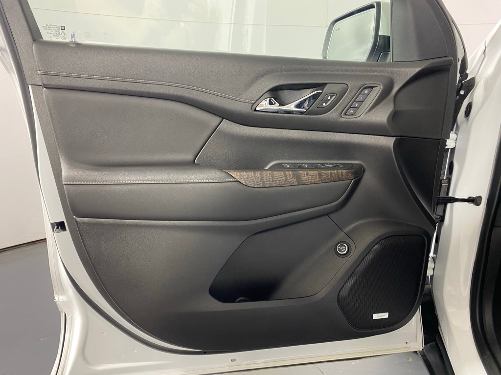 2023 GMC ACADIA - Image 24