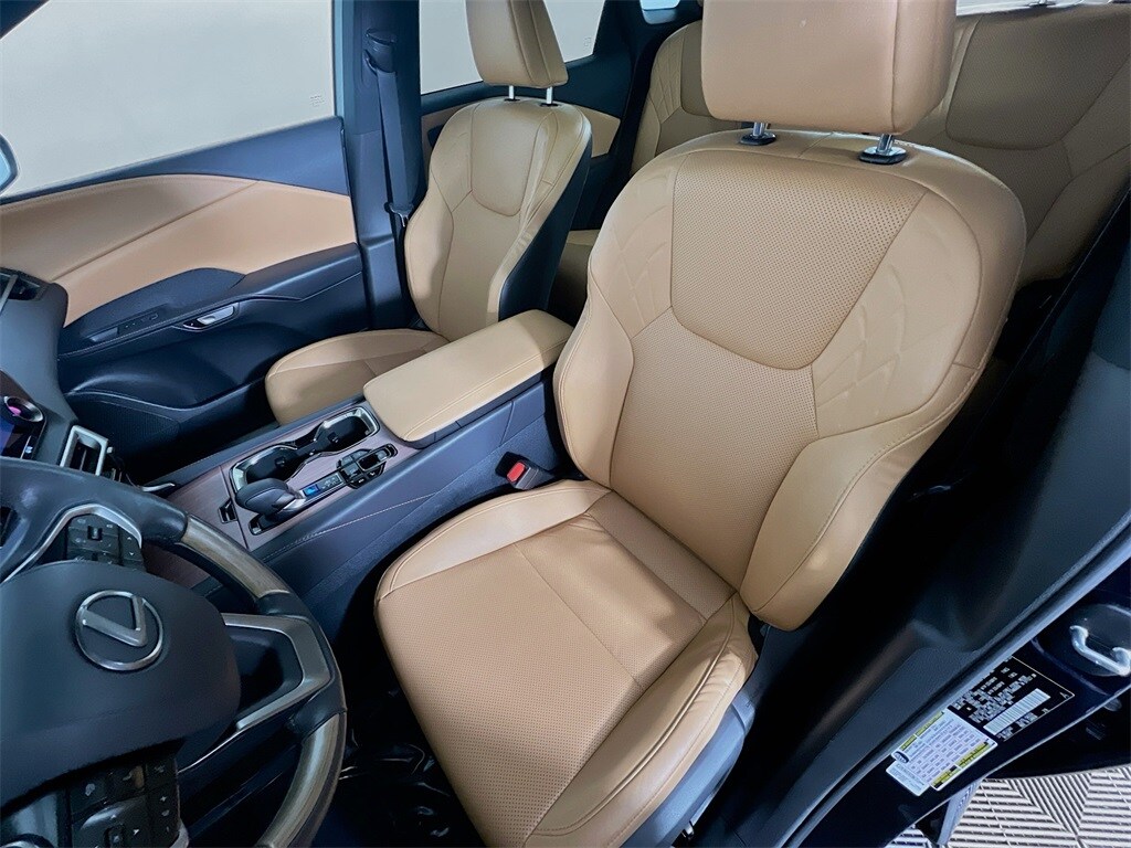 2023 LEXUS RX - Image 21