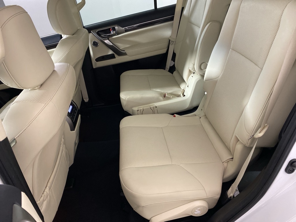2023 LEXUS GX - Image 27