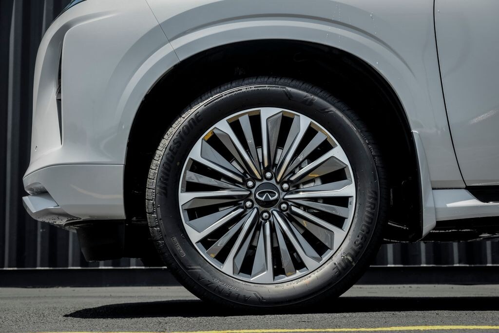 New 2027 INFINITI QX80 LUXE SUV