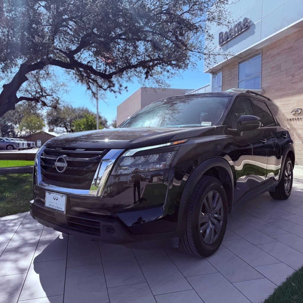 Used 2025 Nissan Pathfinder SV SV 2WD