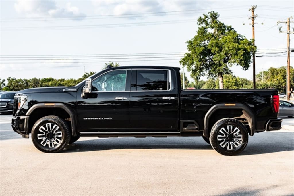 Used 2025 GMC Sierra 2500HD Denali Ultimate 4WD Crew Cab 159 Denali Ultimate