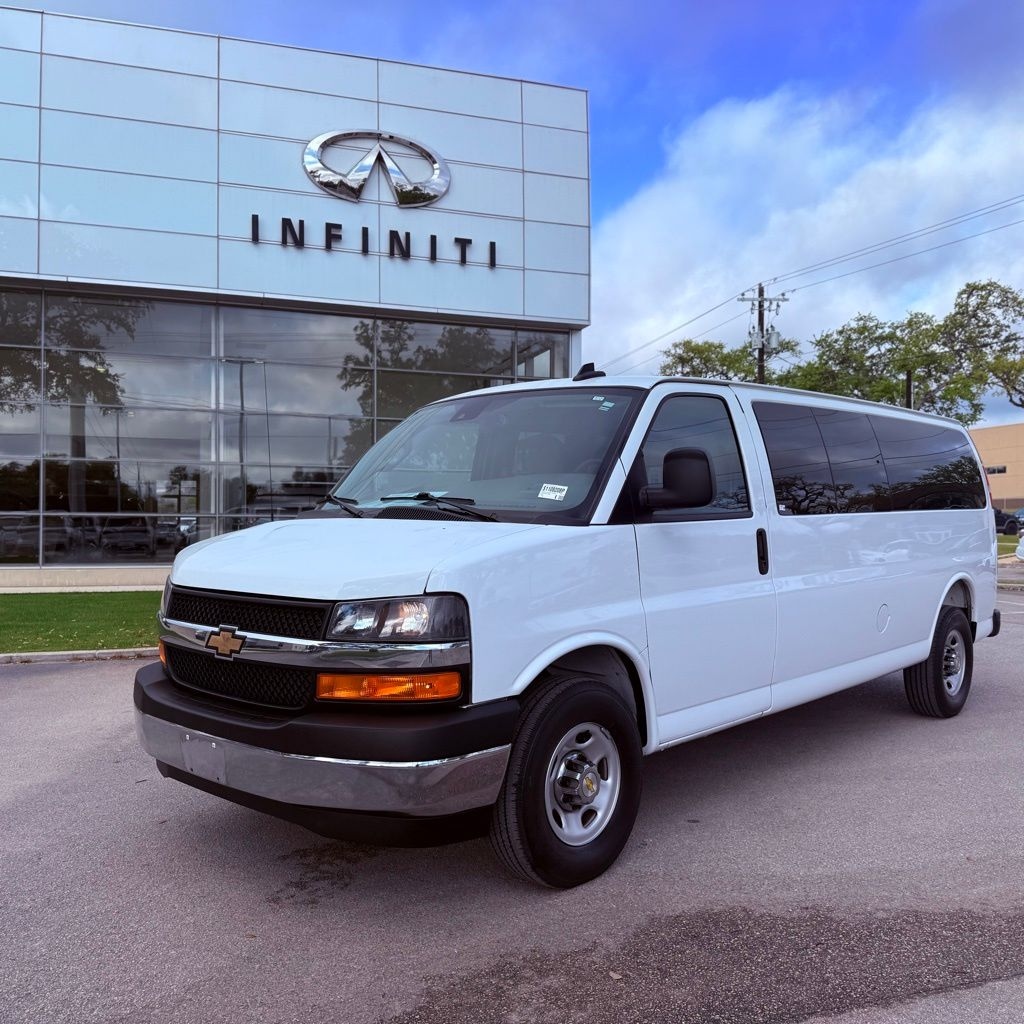 Used 2025 Chevrolet Express Passenger LT RWD 3500 155 LT