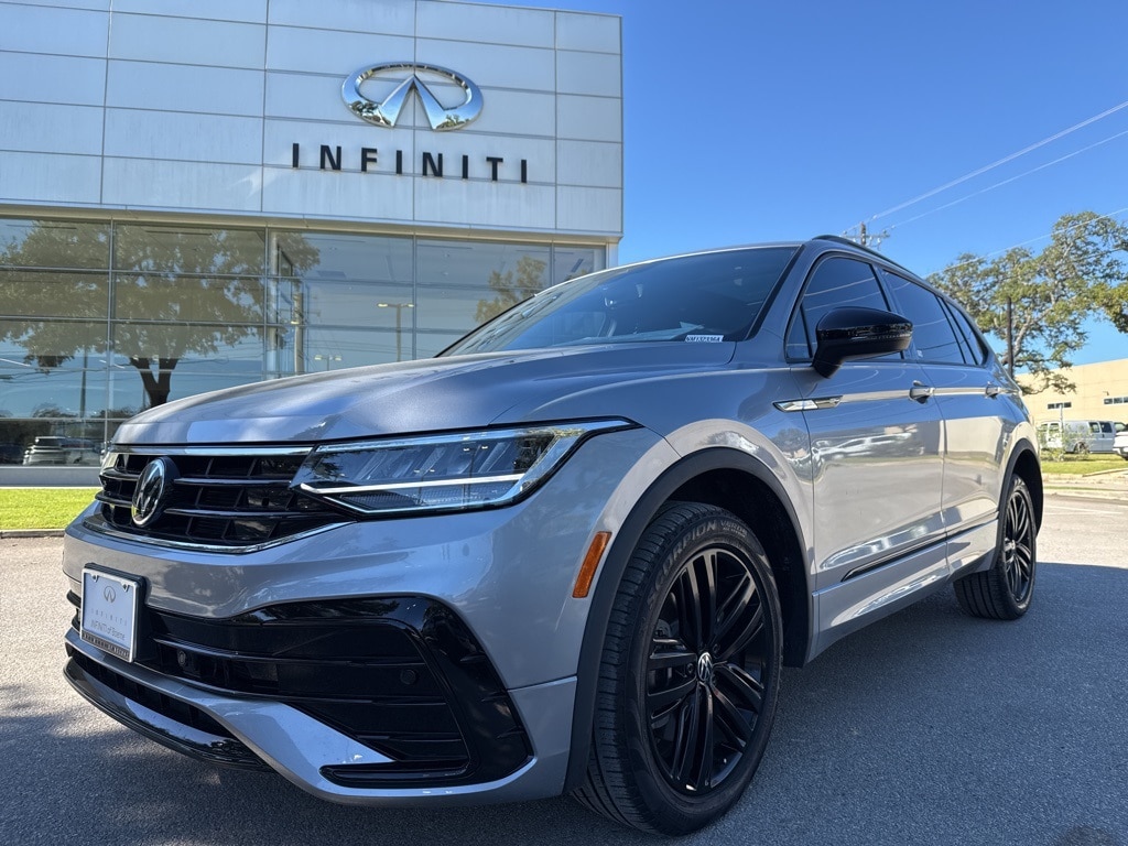 Used 2022 Volkswagen Tiguan SE R-Line Black 2.0T SE R-Line Black FWD