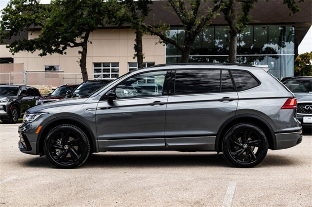Used 2023 Volkswagen Tiguan SE R-Line Black 2.0T SE R-Line Black FWD