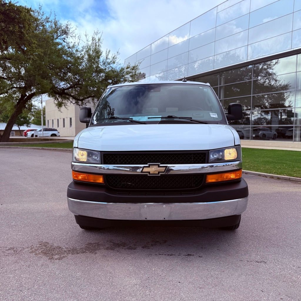 Used 2025 Chevrolet Express Passenger LT RWD 3500 155 LT