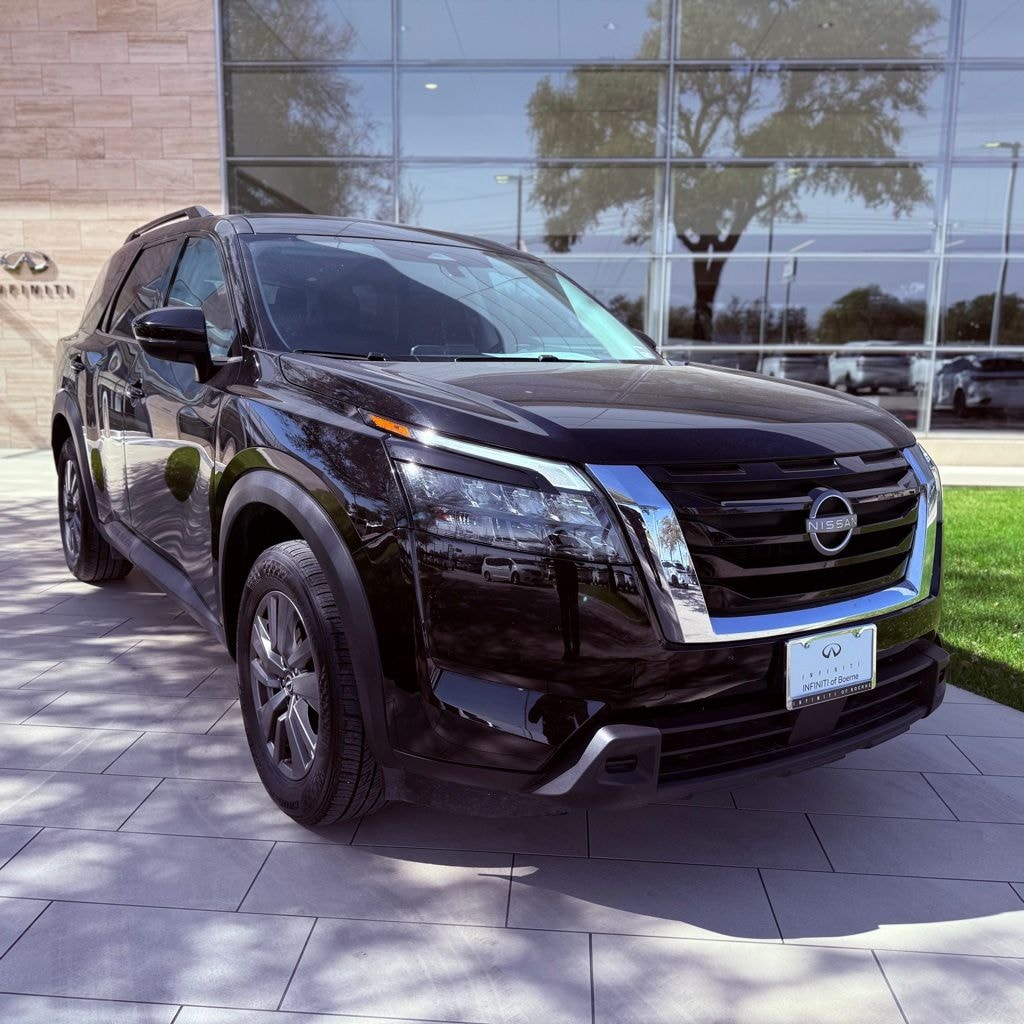 Used 2025 Nissan Pathfinder SV SV 2WD