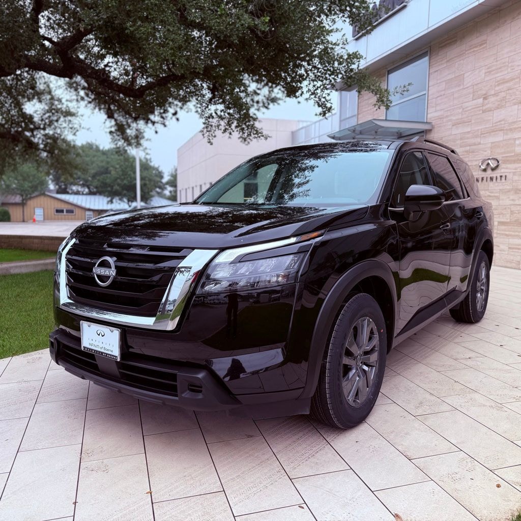 Used 2025 Nissan Pathfinder SV SV 4WD