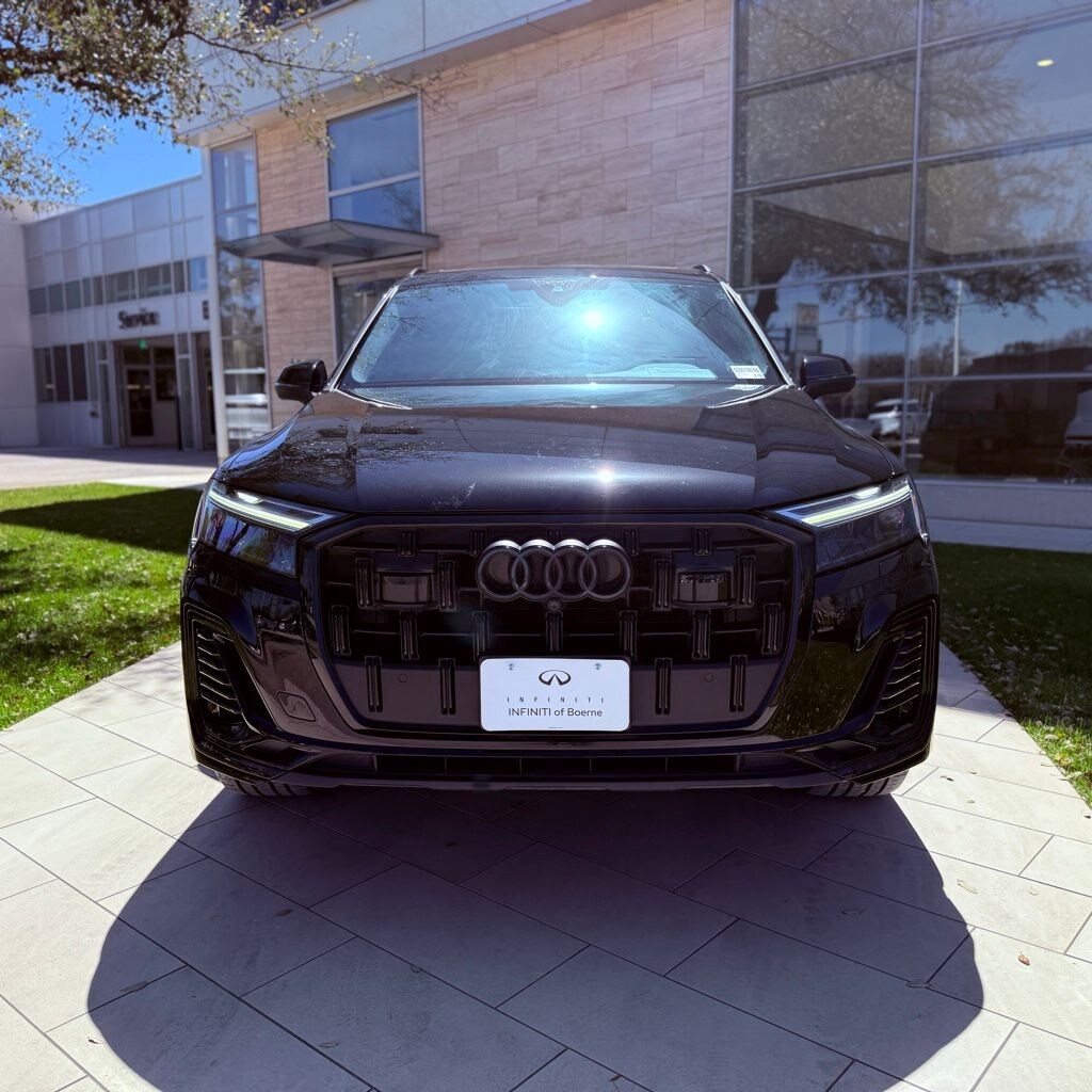 Used 2025 Audi Q7 45 Premium SUV