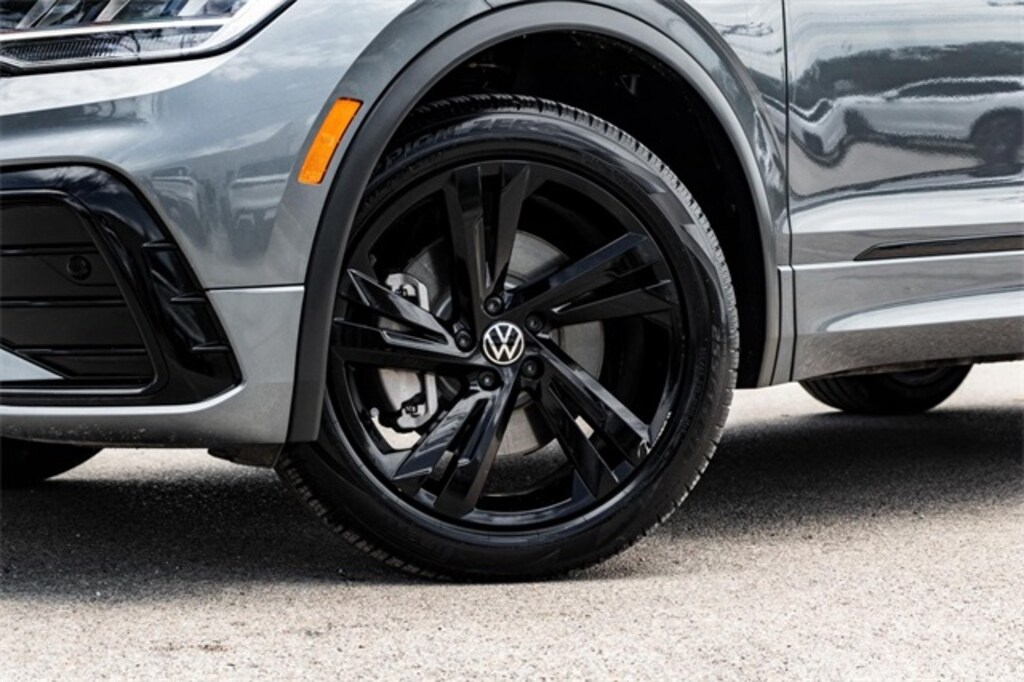 Used 2023 Volkswagen Tiguan SE R-Line Black 2.0T SE R-Line Black FWD