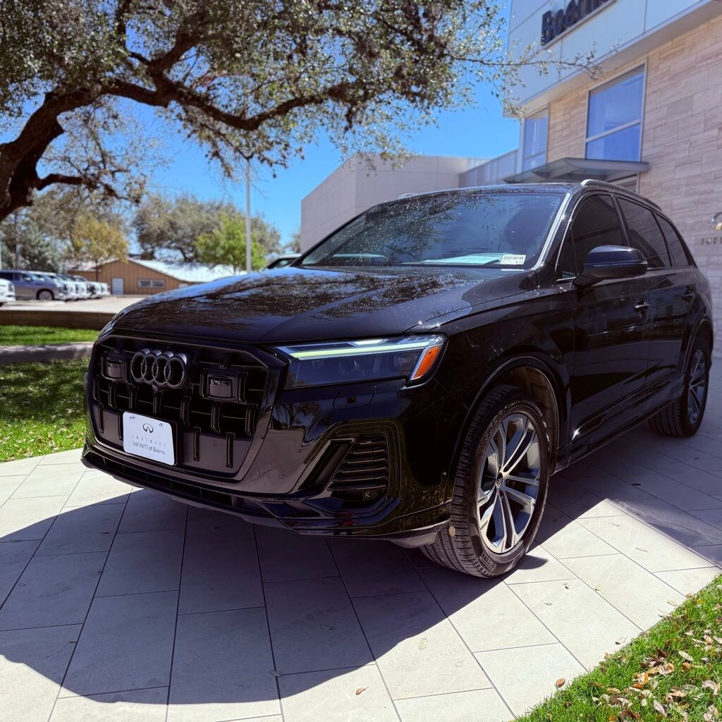 Used 2025 Audi Q7 45 Premium SUV