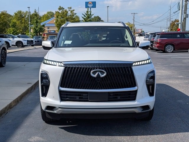 2025 INFINITI QX80 Sensory 4WD - Photo 10