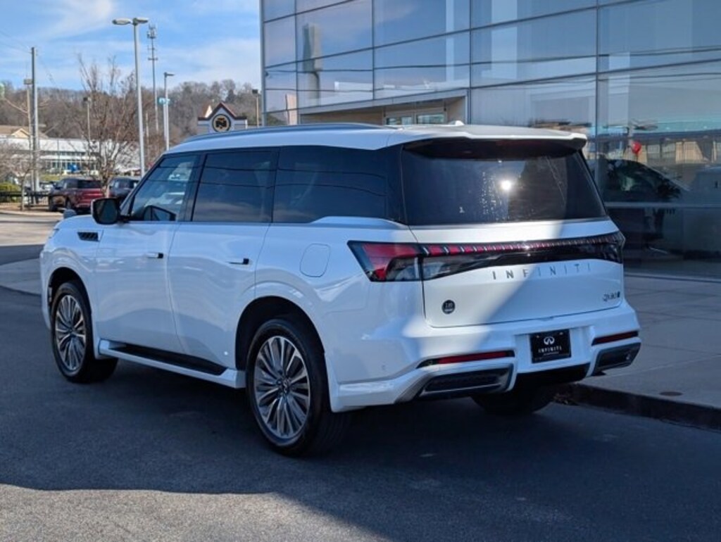 New 2026 INFINITI QX80 LUXE SUV