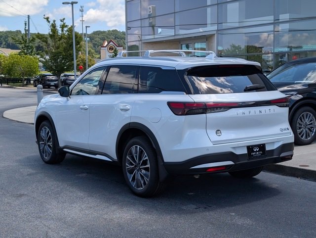 2026 Infiniti QX60 Luxe photo 3