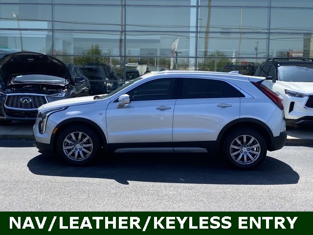 2022 Cadillac XT4 Premium Luxury photo 2