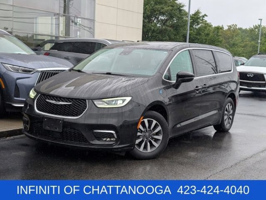 Used 2023 Chrysler Pacifica Plug-In Hybrid Touring L Van Passenger Van