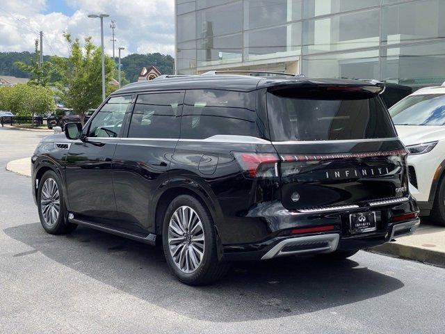 2025 Infiniti QX80 Luxe photo 2