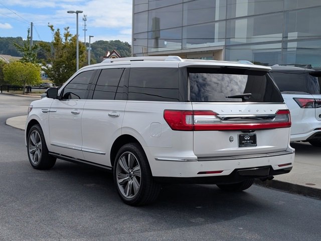 2018 Lincoln Navigator Select photo 2