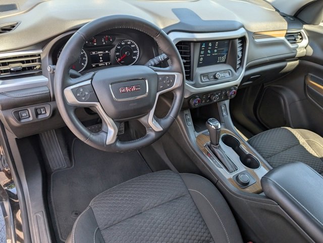 2017 Gmc Acadia SLE photo 4