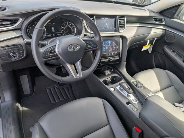 2025 Infiniti QX50 PURE photo 3