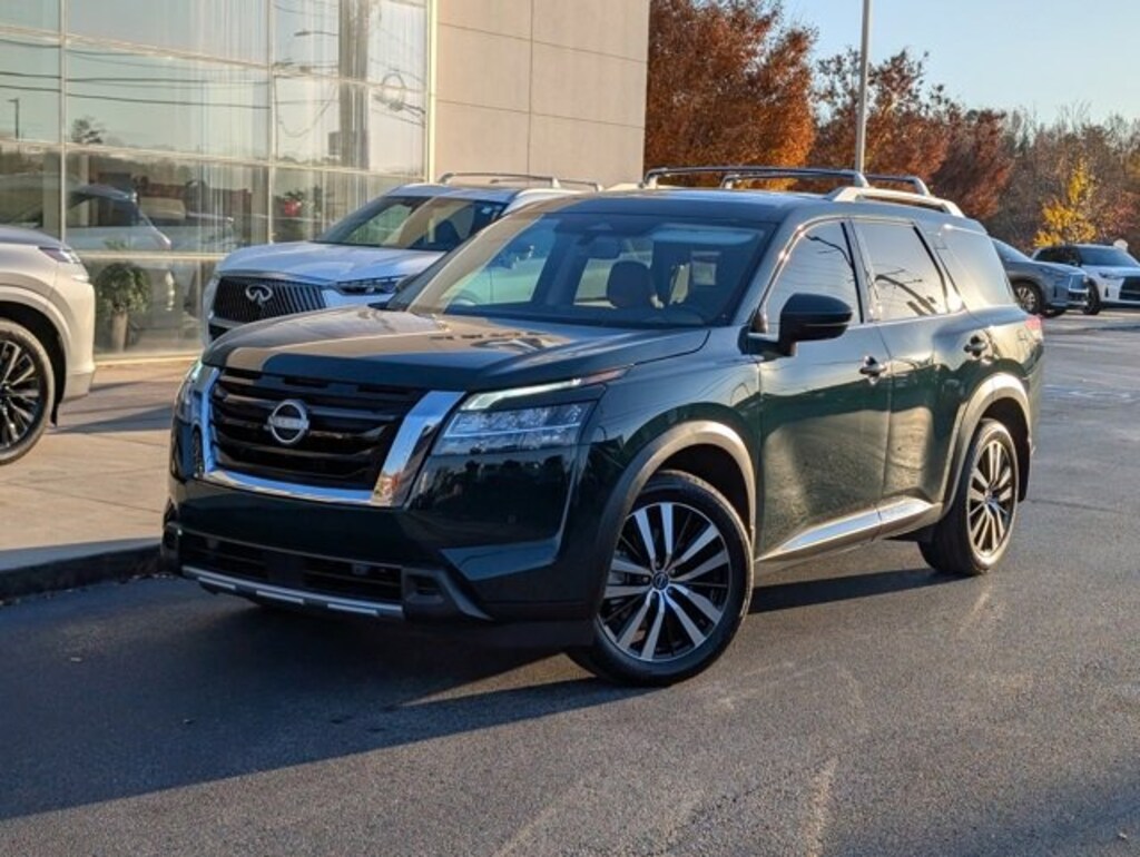 Used 2024 Nissan Pathfinder Platinum SUV