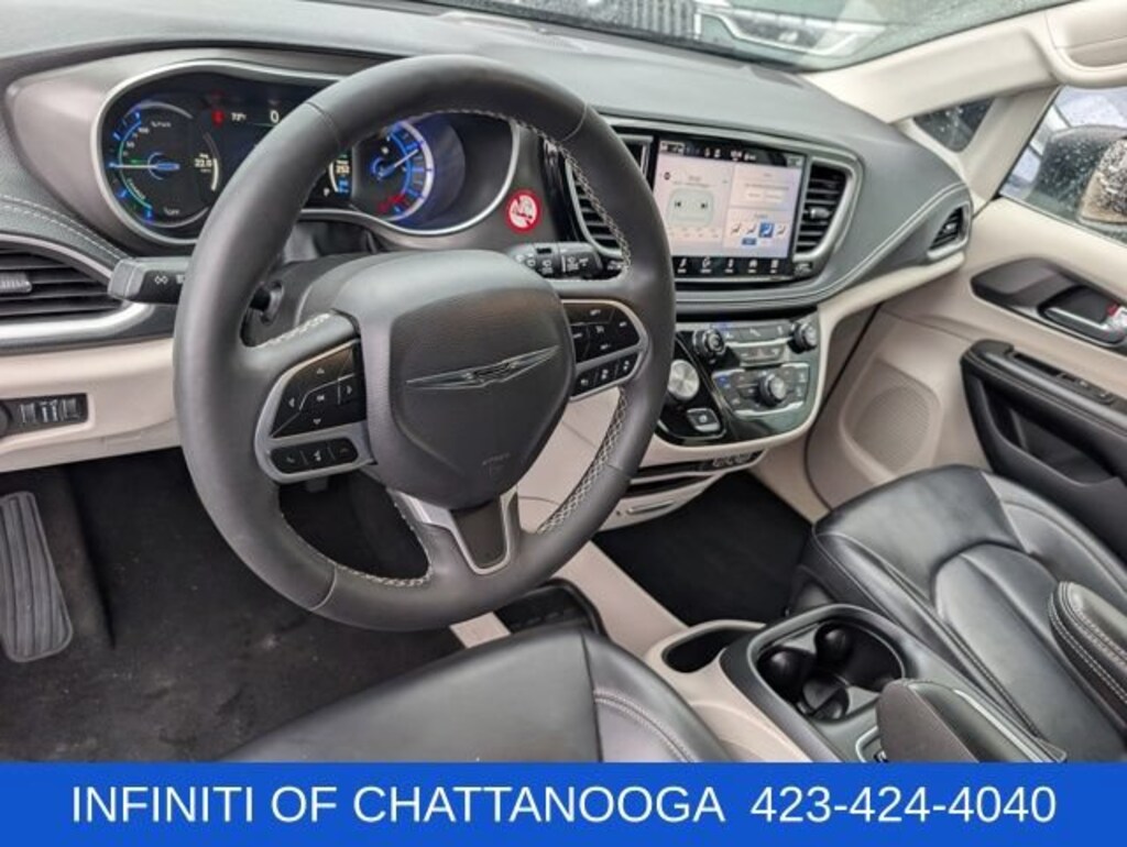 Used 2023 Chrysler Pacifica Plug-In Hybrid Touring L Van Passenger Van