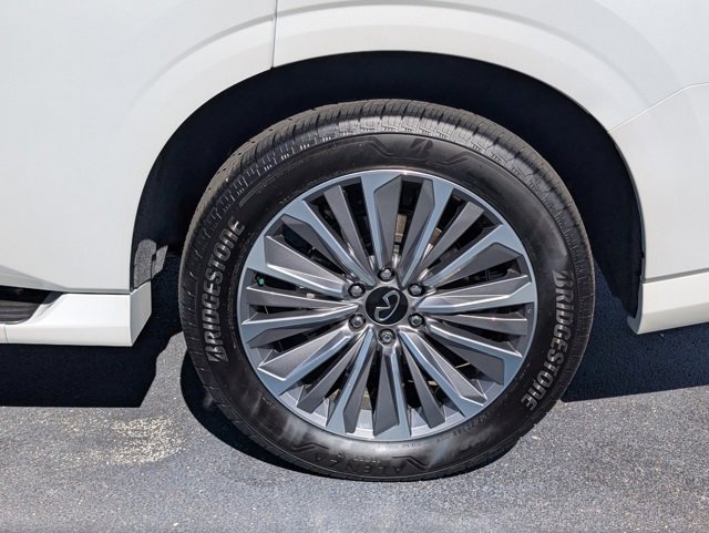 2025 INFINITI QX80 Sensory 4WD - Photo 31