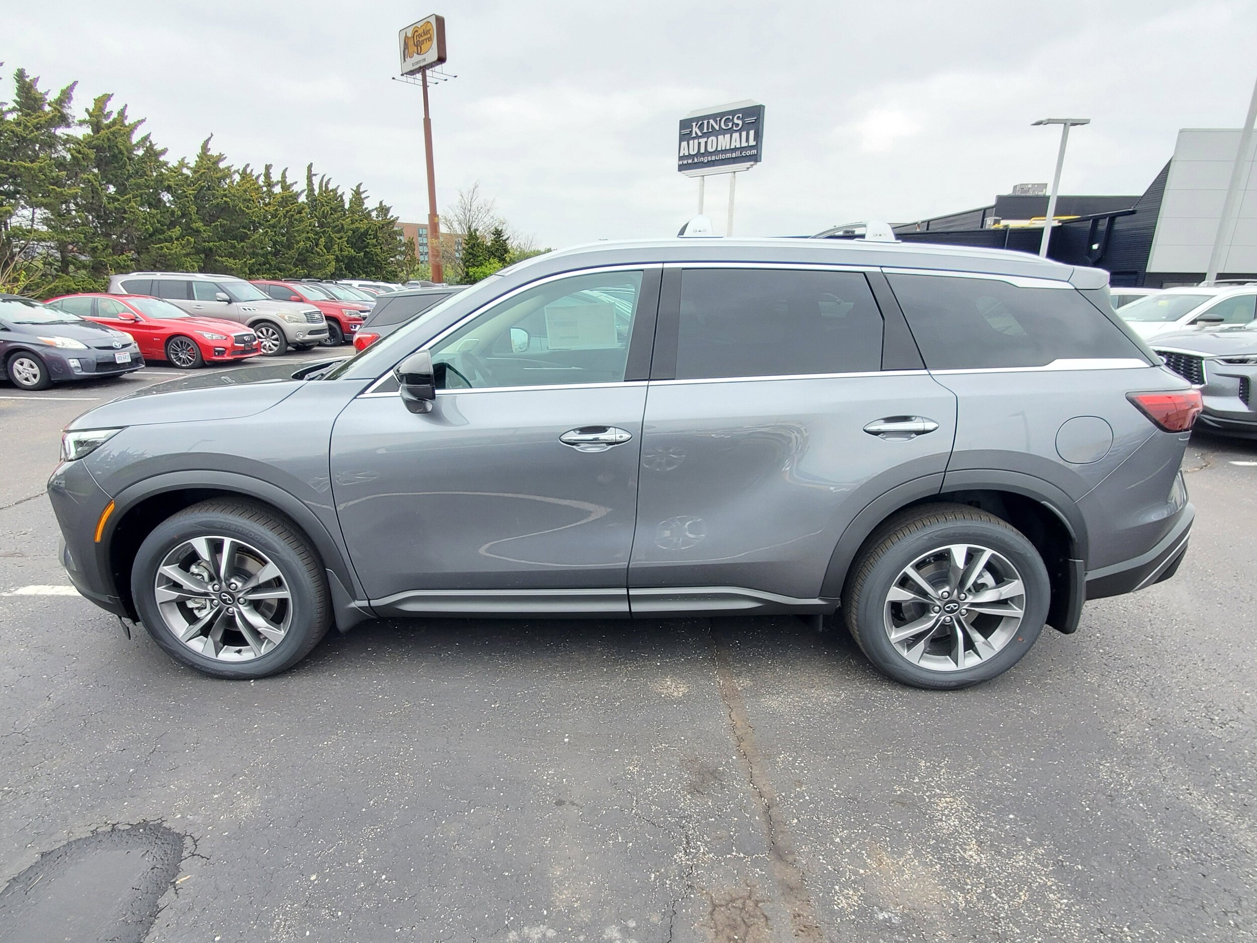 2025 Infiniti QX60 Luxe photo 2