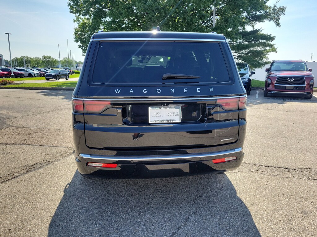 Used 2024 Jeep Wagoneer Series II SUV
