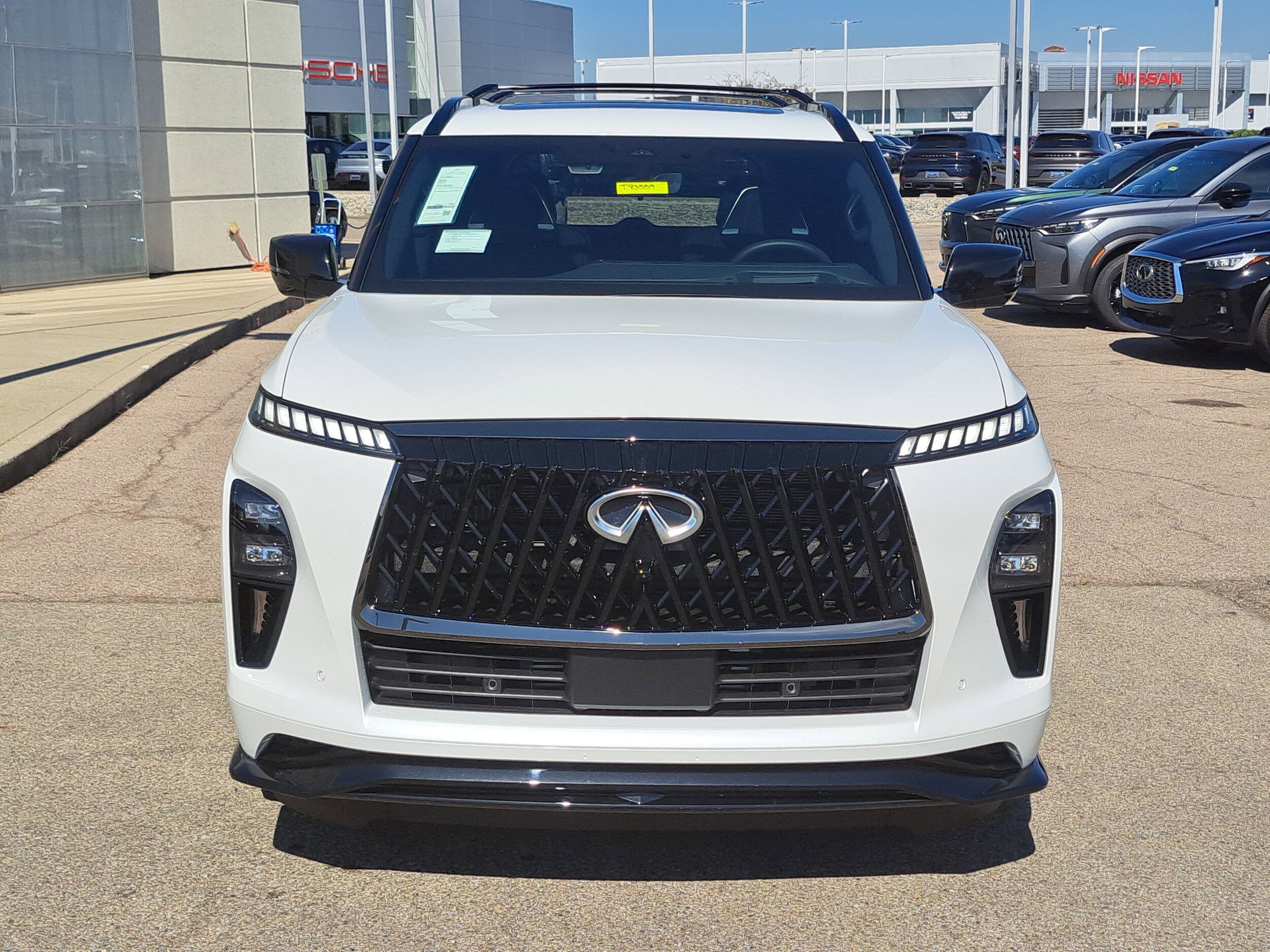 2026 Infiniti QX80 Sensory photo 4