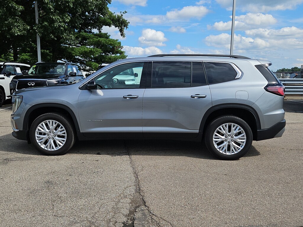 Used 2026 GMC Acadia Elevation SUV
