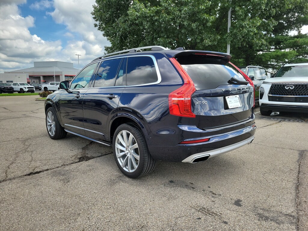 Used 2019 Volvo XC90 T6 Momentum SUV